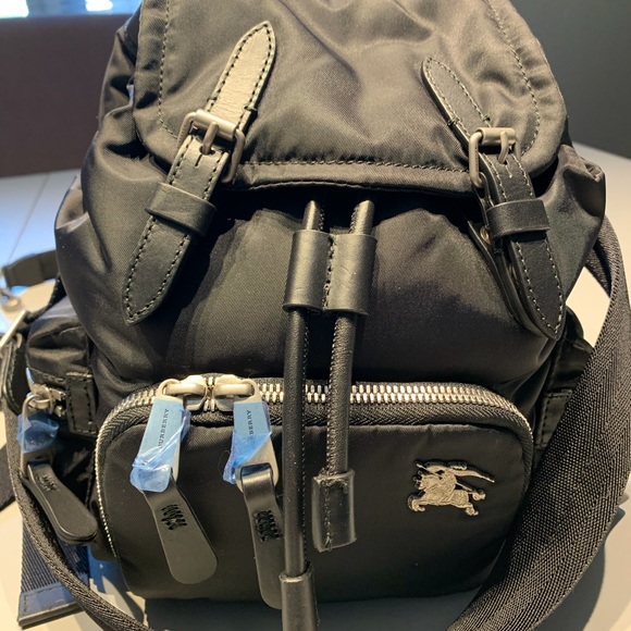 🔴SOLD🔴NEW Burberry small Rucksack Backpack Nylon - Picture 7 of 8